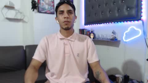 Snapshot of monkey_uchiha77 chatting on February 23, 4:33 am simon dice online show from February 23, 4:33 am