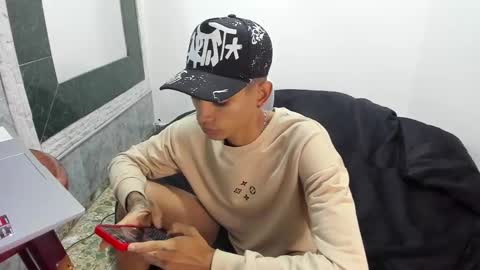 monkeyd_66 online show from February 16, 2:43 pm