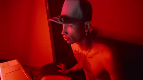 monkeyd_66 online show from December 30, 7:26 am