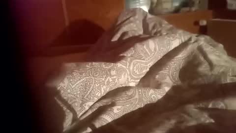 moos1 online show from April 1, 8:28 pm