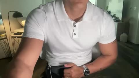 Snapshot of mora594574 chatting on October 22, 8:11 pm mora594574 online show from October 22, 8:11 pm