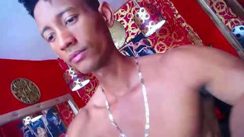 Snapshot of morenoblack23cm chatting on February 13, 7:31 pm duohot23 online show from February 13, 7:31 pm