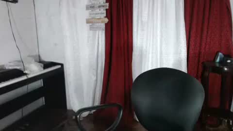 Snapshot of morinohugecock18 chatting on October 24, 5:14 pm Loo online show from October 24, 5:14 pm