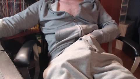 Snapshot of mpmimp chatting on March 9, 4:44 pm mpmimp online show from March 9, 4:44 pm