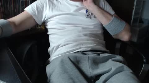 Snapshot of mpmimp chatting on March 2, 3:20 pm mpmimp online show from March 2, 3:20 pm