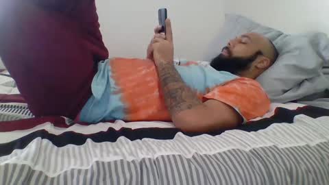 Snapshot of mr8plus chatting on January 7, 7:06 pm Mr8 online show from January 7, 7:06 pm