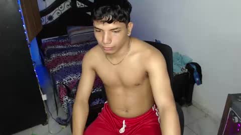 mr_cock_28 online show from January 29, 11:35 pm