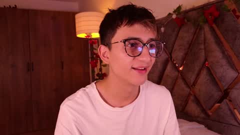 Snapshot of mr_evan1 chatting on December 4, 12:14 pm Mr Evans online show from December 4, 12:14 pm