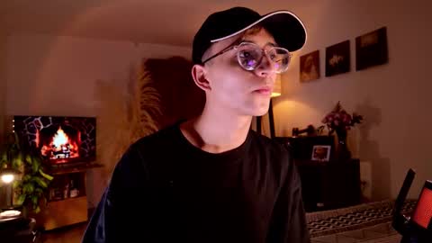 Snapshot of mr_evan1 chatting on October 11, 4:44 pm Mr Evans online show from October 11, 4:44 pm