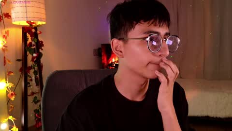 Snapshot of mr_evan1 chatting on February 19, 2:23 pm Mr Evans online show from February 19, 2:23 pm