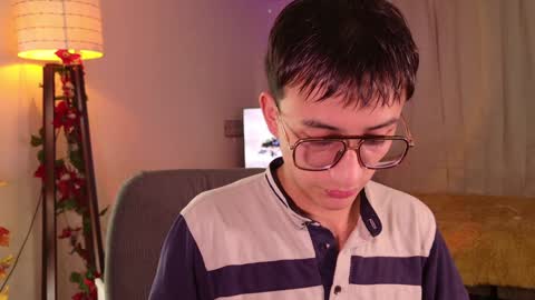 Snapshot of mr_evan1 chatting on December 28, 2:33 pm Mr Evans online show from December 28, 2:33 pm