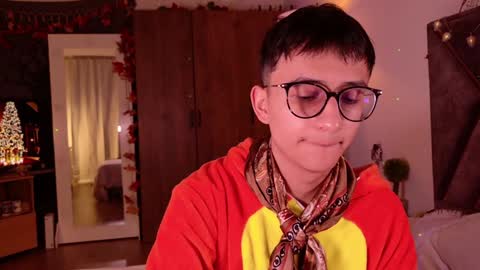 Snapshot of mr_evan1 chatting on December 12, 2:00 pm Mr Evans online show from December 12, 2:00 pm