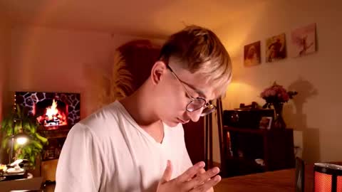 Snapshot of mr_evan1 chatting on October 3, 5:51 pm Mr Evans online show from October 3, 5:51 pm