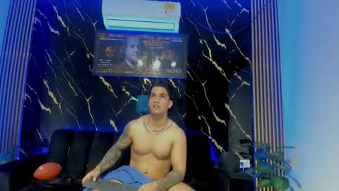 mr_maximo online show from February 21, 6:36 am