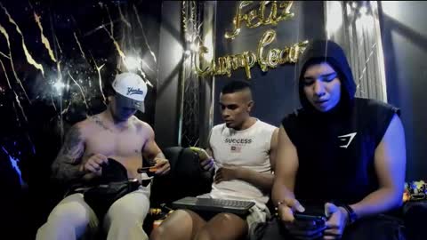 mr_maximo online show from September 28, 5:38 am