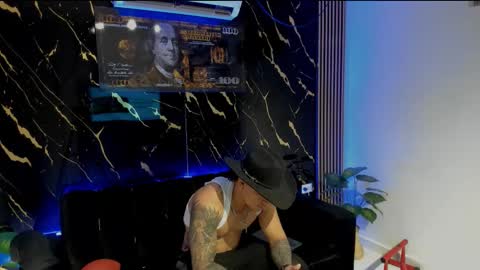 mr_maximo online show from February 24, 1:18 am