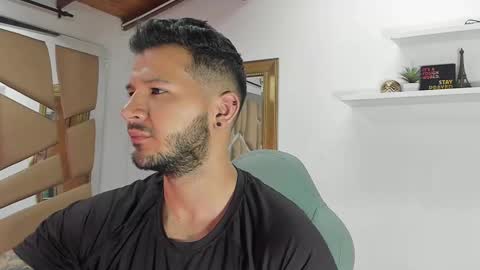 MIKEE online show from February 20, 3:01 am