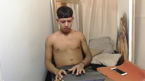 mr_stiven_ online show from November 5, 3:08 am