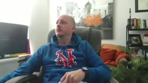 MrMcCray online show from December 19, 4:35 pm