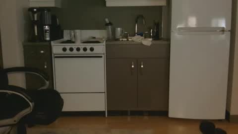 IwantU2WatchME online show from April 24, 12:40 pm