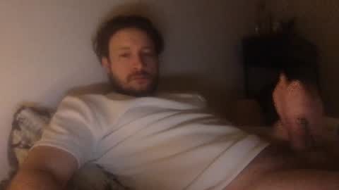 Snapshot of mrgreytt chatting on January 4, 12:27 am Mrgrey online show from January 4, 12:27 am