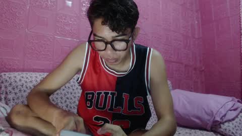 mrheartthief online show from July 21, 12:29 pm
