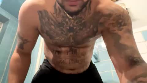 mrnineinch1995 online show from December 21, 7:27 am