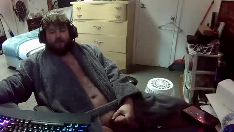 munchieee online show from December 16, 8:37 pm