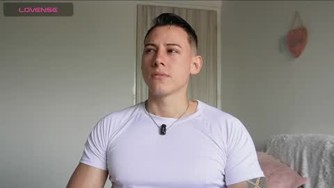muscle_king_cum online show from May 27, 12:57 pm