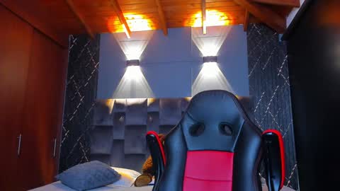 Nick online show from December 4, 1:36 am