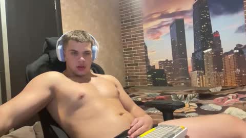 Snapshot of musclephantom chatting on October 22, 8:11 pm Egor online show from October 22, 8:11 pm
