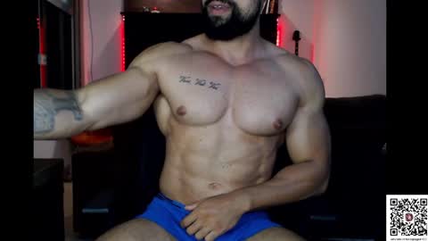 Snapshot of muscleweed420 chatting on February 18, 12:48 am Ragnar online show from February 18, 12:48 am