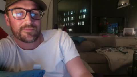 Perfectly Average online show from October 21, 2:03 am