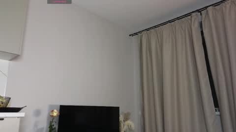 1x1 online show from October 23, 3:54 am