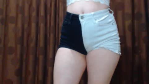     sara      i know you love me xoxox      online show from February 1, 7:40 am