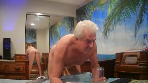 Snapshot of myfuckbuddy69 chatting on October 2, 3:21 am Myfuckbuddy69 online show from October 2, 3:21 am