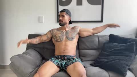 Myke esthetic online show from March 9, 4:00 pm