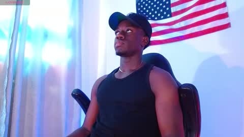 Mylo Wallace  online show from December 16, 6:04 pm