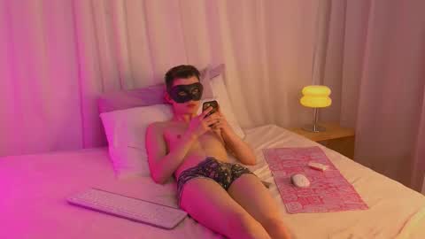 Mickey online show from February 27, 12:01 am