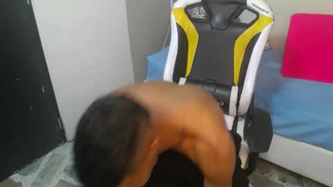 nando_col online show from November 5, 6:43 pm