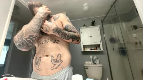 Nattidaddy online show from April 16, 10:01 pm