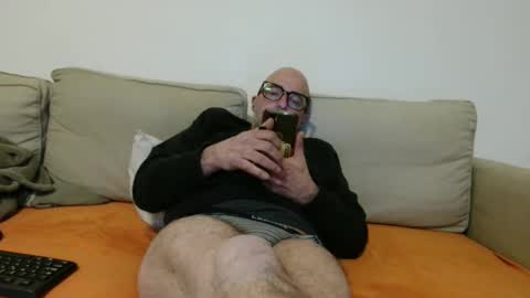 simi online show from January 12, 8:24 pm