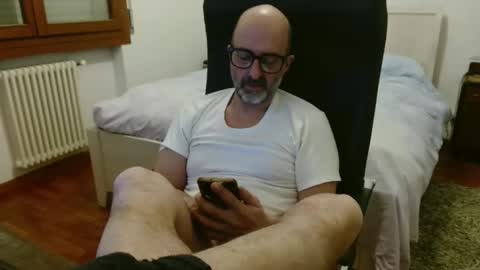 simi online show from March 6, 7:44 pm