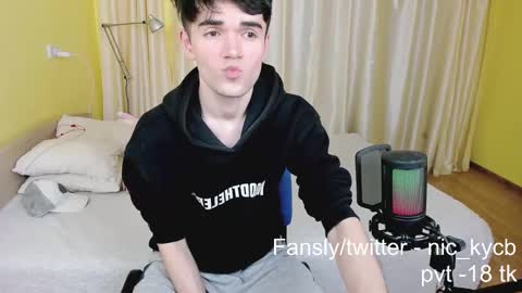 Nick PVT is open FanslyTwitter - Nic kycb online show from December 19, 8:34 pm