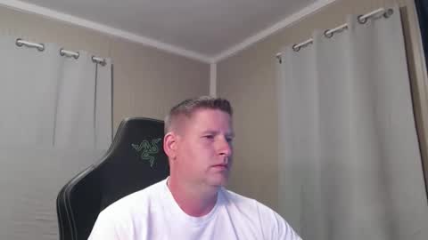 nice_juicy_cock online show from March 26, 12:59 am