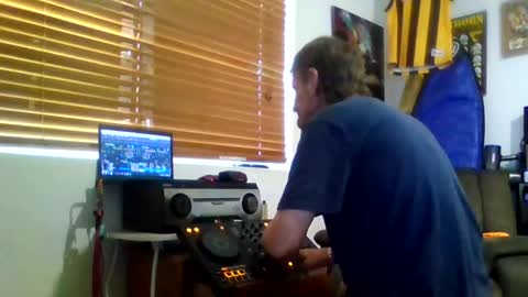 Sexiishaine online show from February 15, 6:30 am