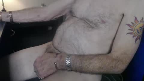 Snapshot of nicesmile3k chatting on December 29, 9:39 am Tantraguy. Was Energywave until...shit happened online show from December 29, 9:39 am