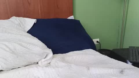 Nicolas              online show from December 3, 6:36 pm