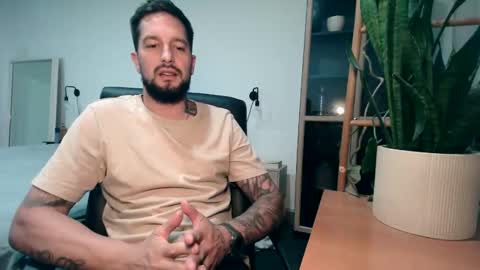 Snapshot of nickmaxx541 chatting on October 23, 10:40 am Nick maxx online show from October 23, 10:40 am