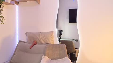 nickriverzxo online show from June 20, 12:15 am